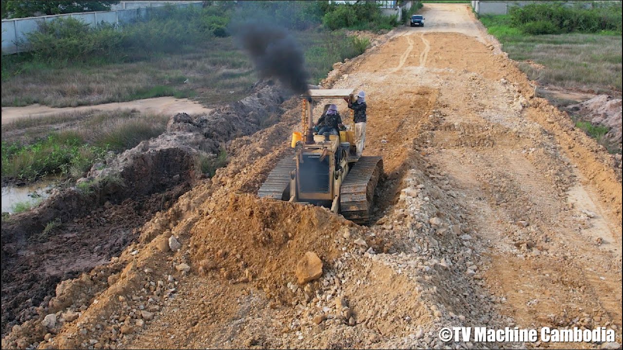 Old Bulldozer Stronger Skills Spreading And Grading Foundation New Road