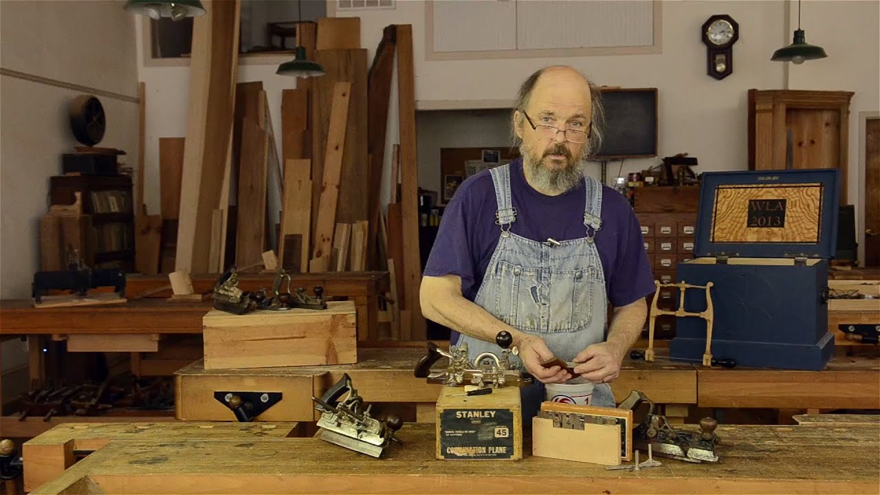 How to Refurbish a Combination Plane for Woodworking