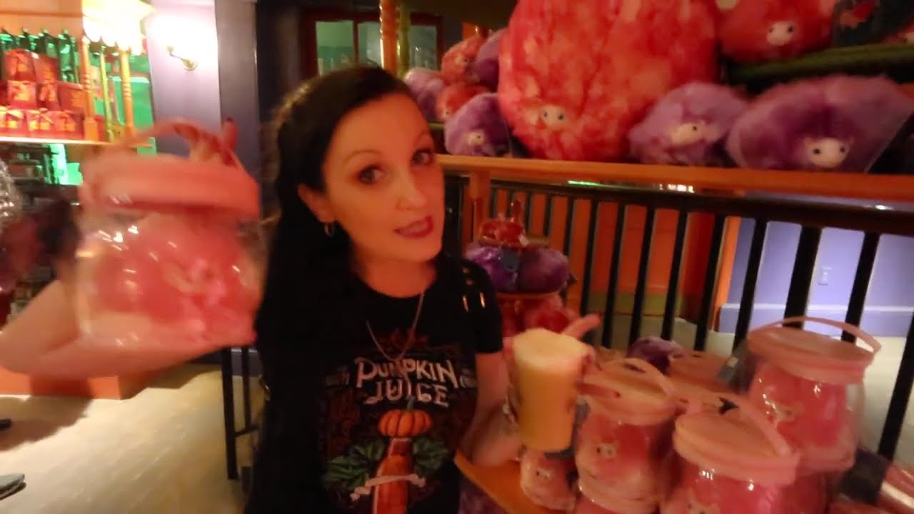 Pygmy Puff ceremony @wizarding world of Harry Potter Diagon Ally Weasley’s Wizard Wheezes