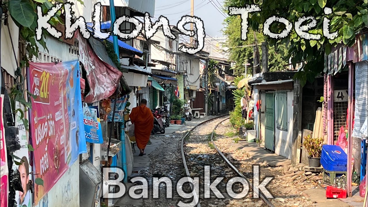 Khlong Toei, Bangkok, Railway street and narrow alleys. 
