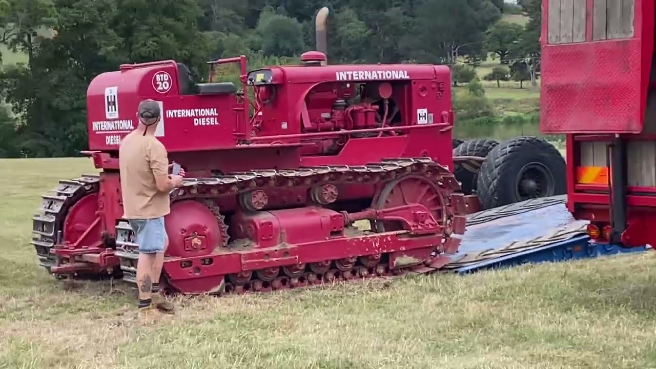 International BTD 20 red tracked crawler tractor at Belvoir Castle steam rally 23/8/2025