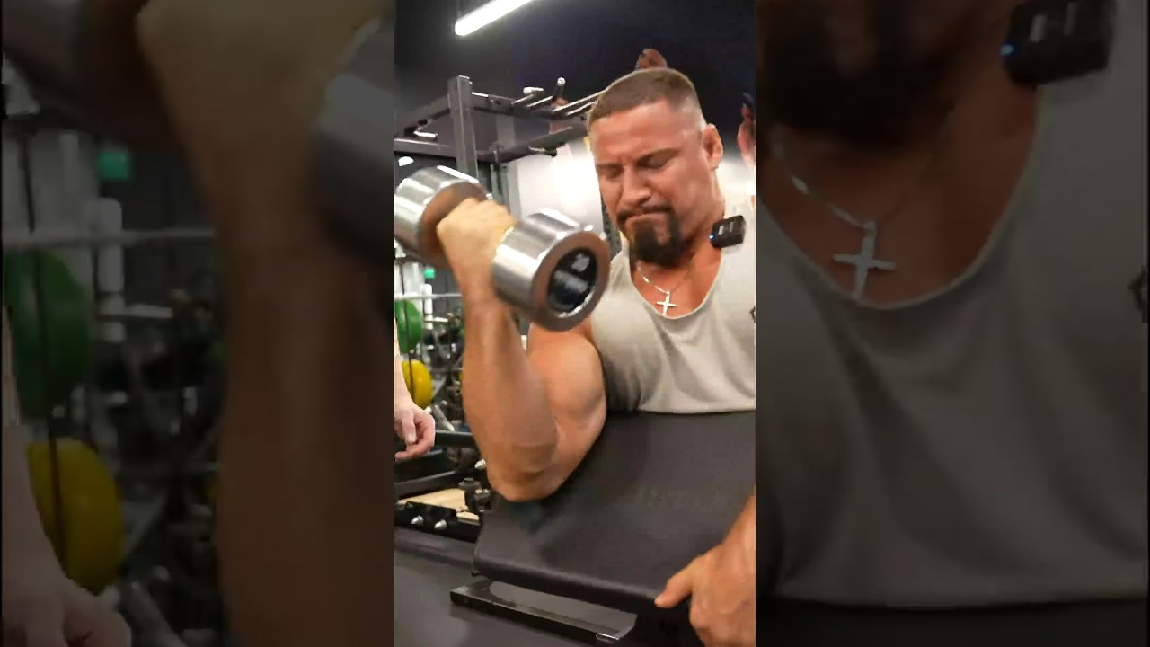 Тренировка рук Брона Брейкера заставляет вас чувствовать боль даже от одного просмотра 💪🏼