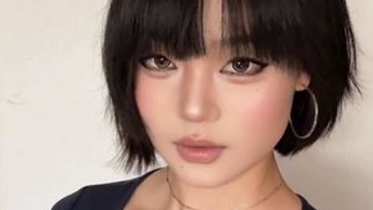 妆教来了#妆教 #短发 #原相机 两个妆容差不多