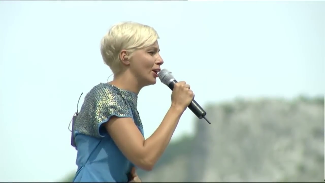 Selma Adzem & Miso Petrovic - Cudna Jada (Live @ Red Bull Cliff Diving - Mostar)
