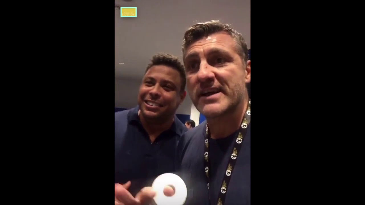 LA NOTTE DEL MAESTRO NEGLI SPOGLIATOI CON VIERI RONALDO CASSANO GATTUSO INZAGHI PUCCI