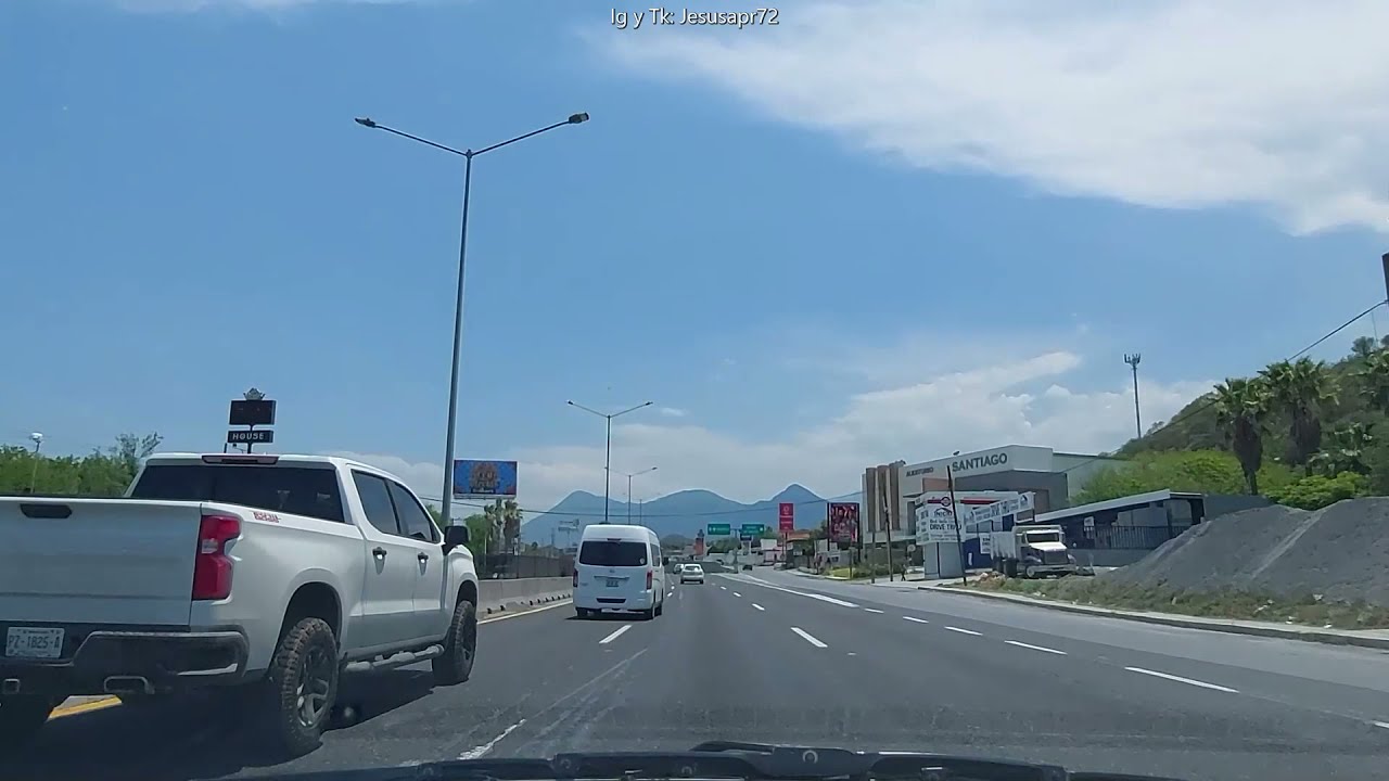 Monterrey y Santiago - Carretera Nacional hacia el sur