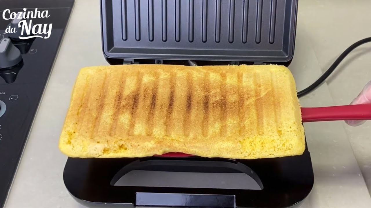 PÃO DE FUBÁ PRONTO EM 5 MINUTOS - SEM SOVARFica super levinho esse pão de fubá na sanduicheira!