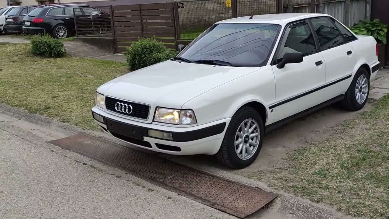 Audi 80-B4 1.9TDI after I used Bumper Black in the black plastic parts