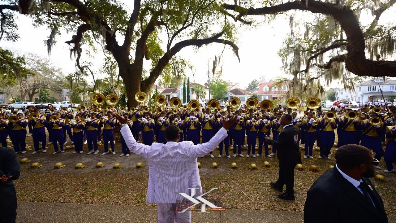 St. Aug Vs Abe @ the 2026 Krewe of Endymion Parade 💪🏾😮‍💨💪🏾😮‍💨💪🏾😮‍💨🔥🔥🔥