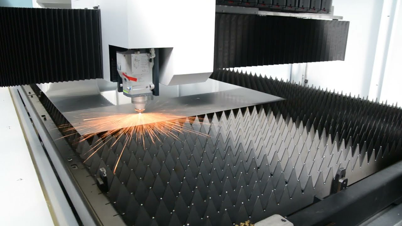 GOLDPRINT Fiber Laser Sheet Cutting Machine with Side Exchanging Table - HDFS 3015