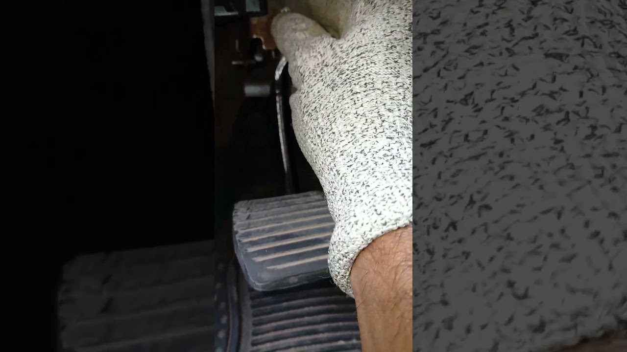 Como ajustar pedal de chicote de embrague.