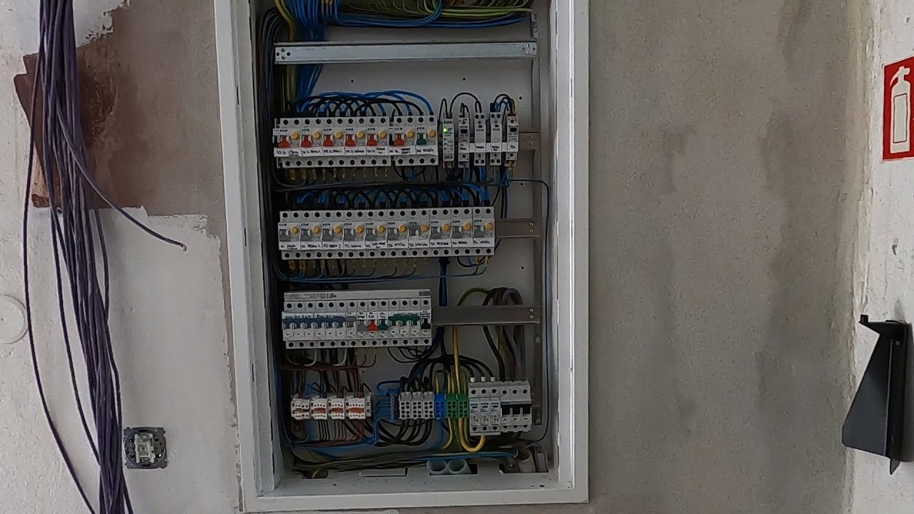 Elektrická instalace - Hotové rozvaděče 1.