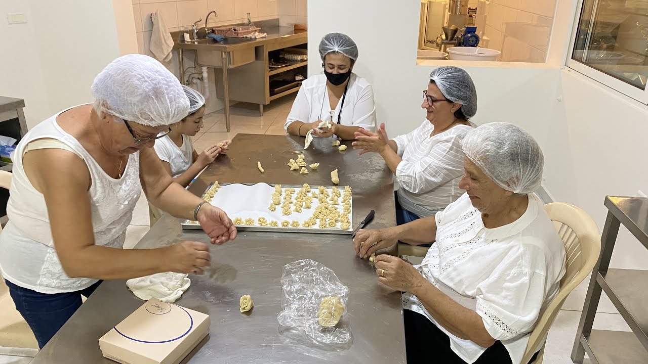 MARZIPAN (Marsaben); How It’s Made at “Le Marzipan de Zouk”. Handcrafted Almond Flowers 💐