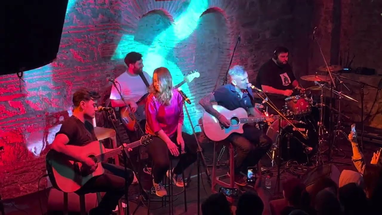 Onur Özdemir  - Bizim Değil / Sakin Tribute Akustik @ Blind Taksim 13.5.22