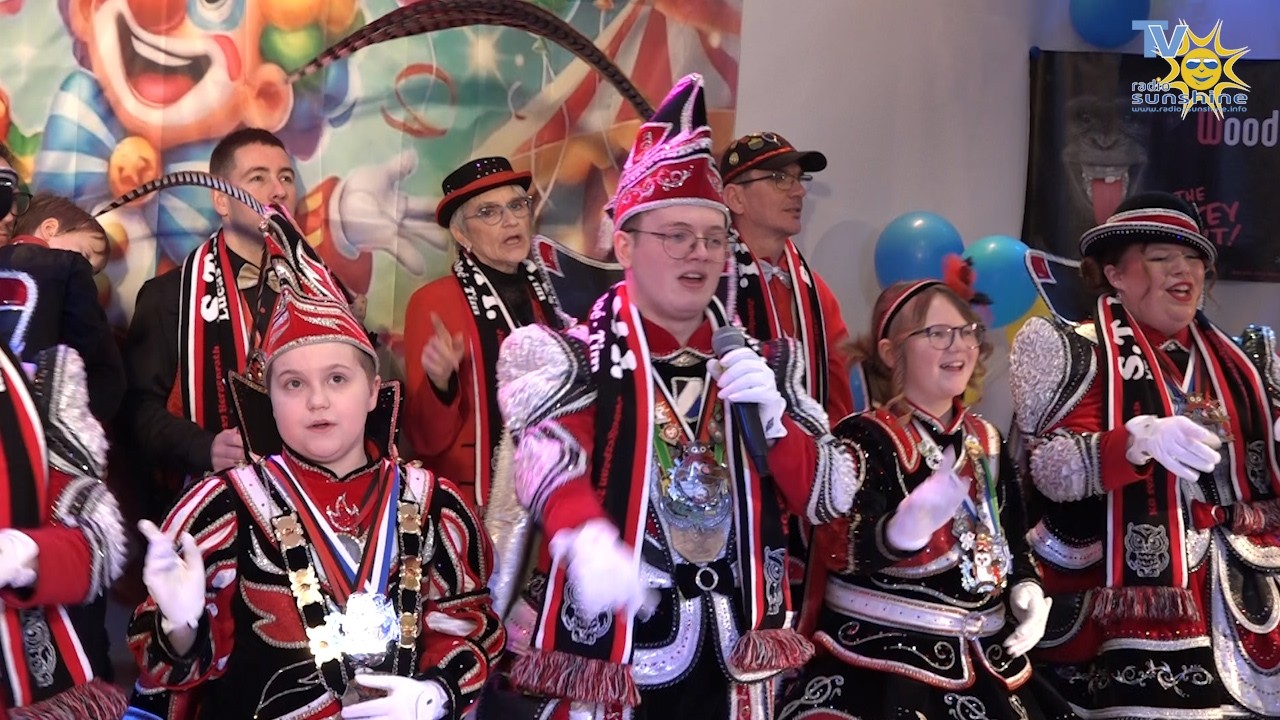 Kenehemo Jubelprinz Liam I mit Page Chloé + Joana Hofnarr Lucas und Schatzmeister Tim