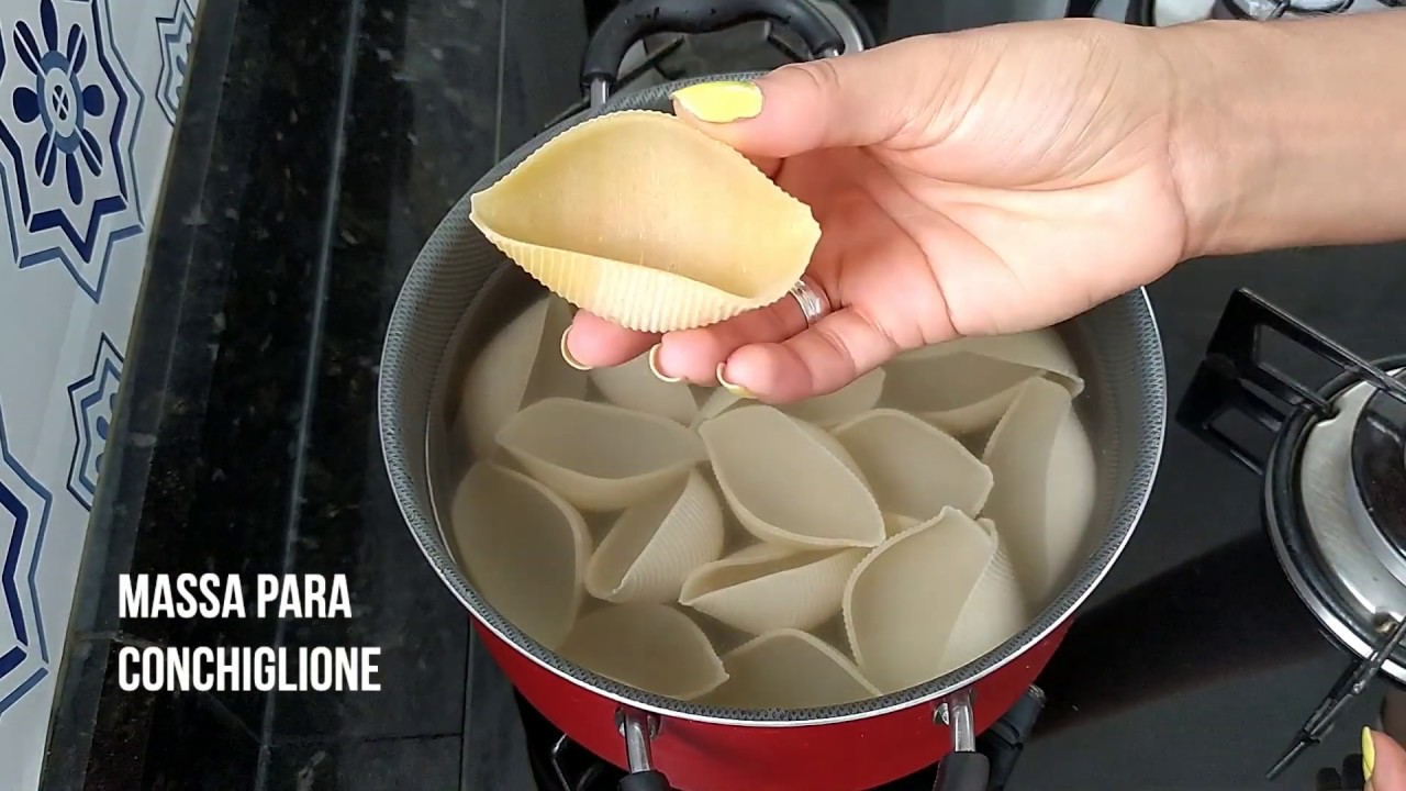 CONCHIGLIONE DE RICOTA COM ESPINAFRE