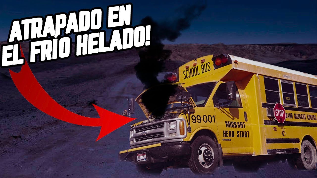 Recuperación de una Familia Varada en la Carretera Durante la Noche en Condiciones de Congelación