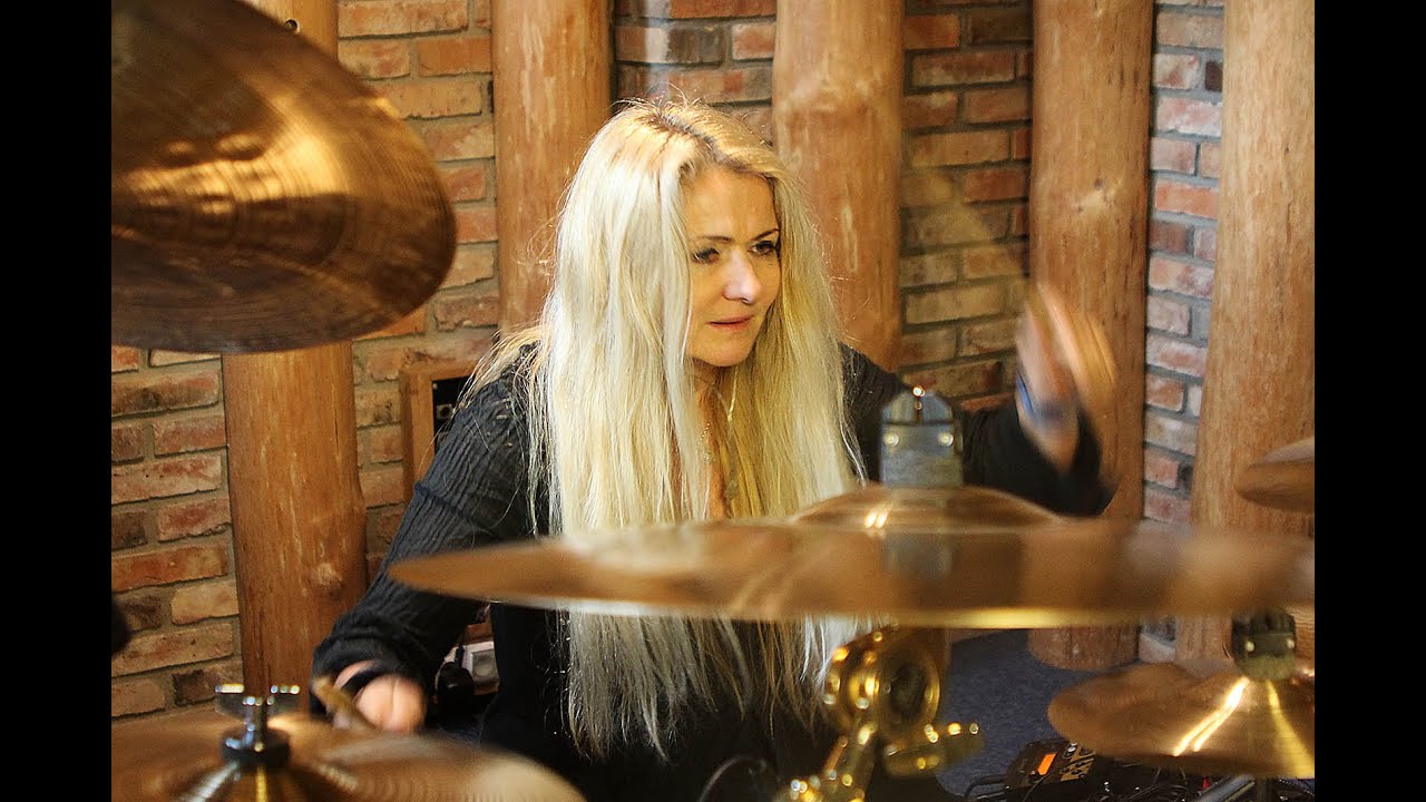 Beata Polak - drum school - Play With It With A Woman - episode 6