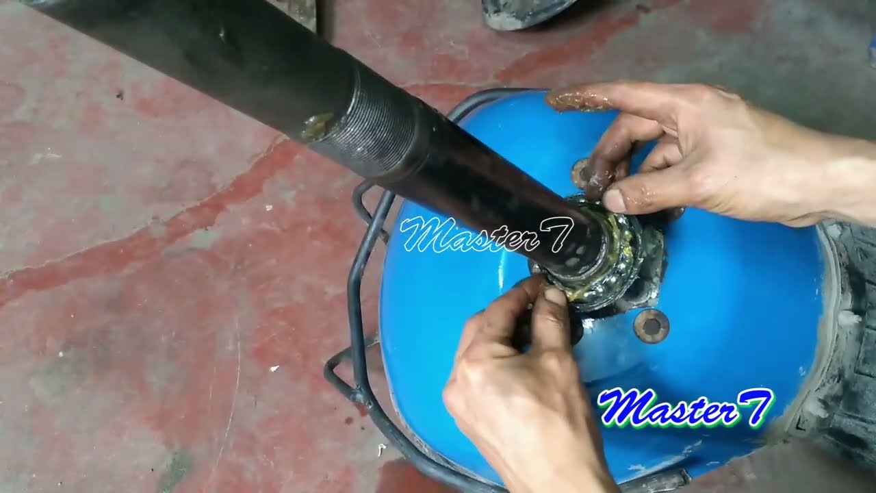 colocando CAÑA, mantenimiento caña MOTOTAXI TVS DELUXE