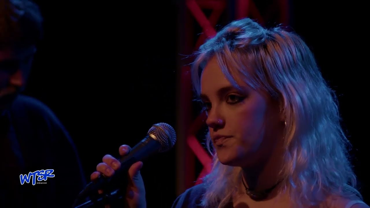 Babe City - Kiss Me Again (Live at WTSR Underground)