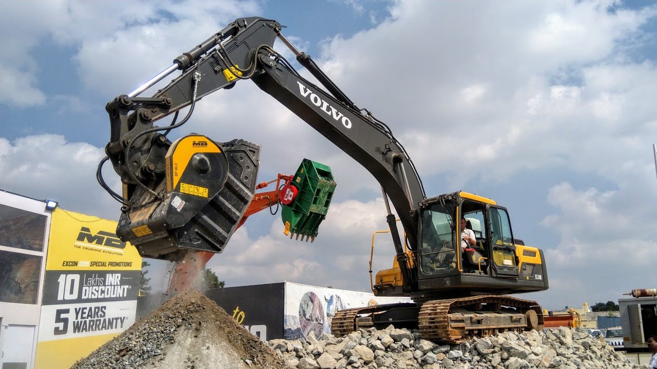 MB Bucket Crusher - Working - Live Demo - #Excon