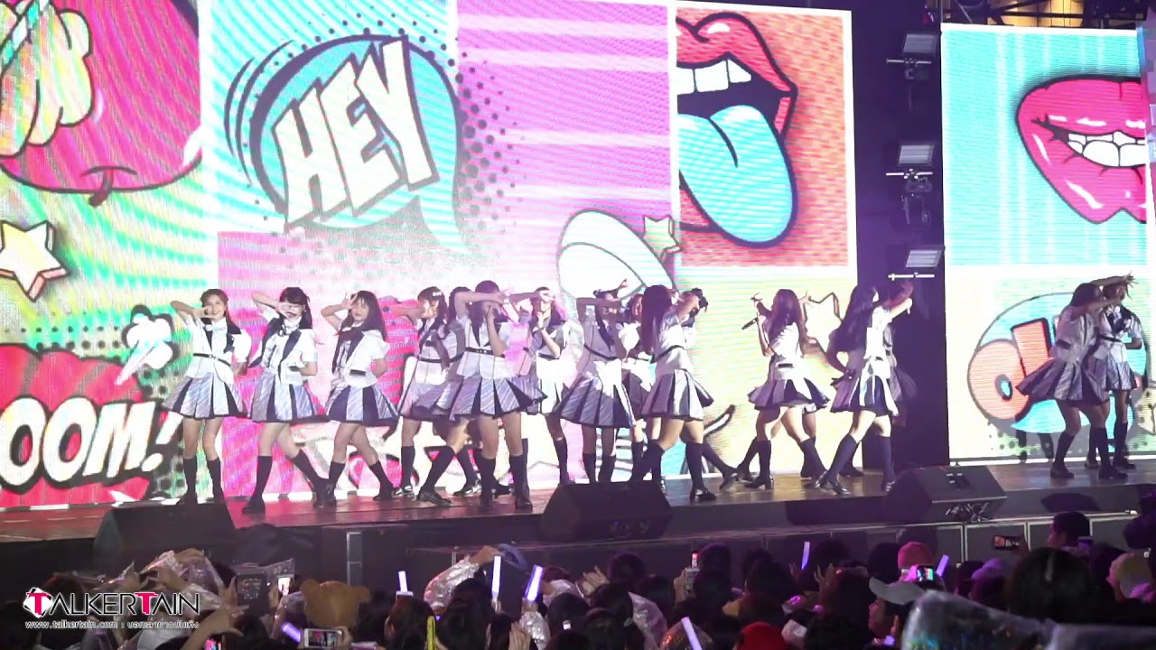 180915 BNK48 1st 2gether Concert (BNK48, Atiakatta อยากจะได้พบเธอ, Oogoe Diamond ก็ชอบให้รู้ว่าชอบ)
