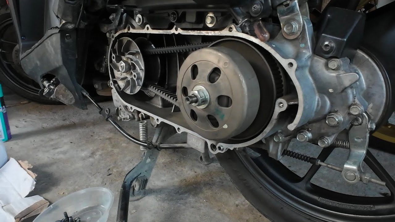 HONDA BEAT V3 CVT Cleaning.