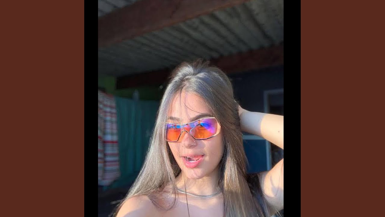 Geme bem Baixinho no Meu Ouvido