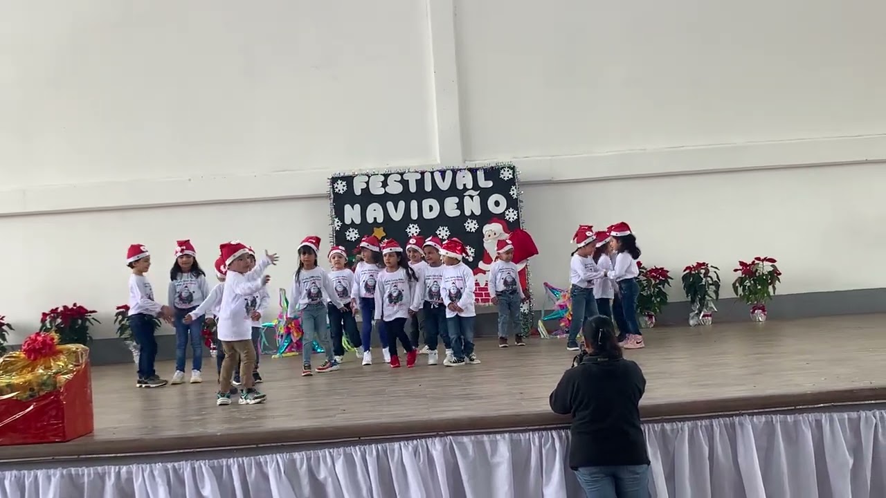 Coreografía Corre ,salta ,juega , es navidad niños de 4 años #baile #bailando #viralvideo