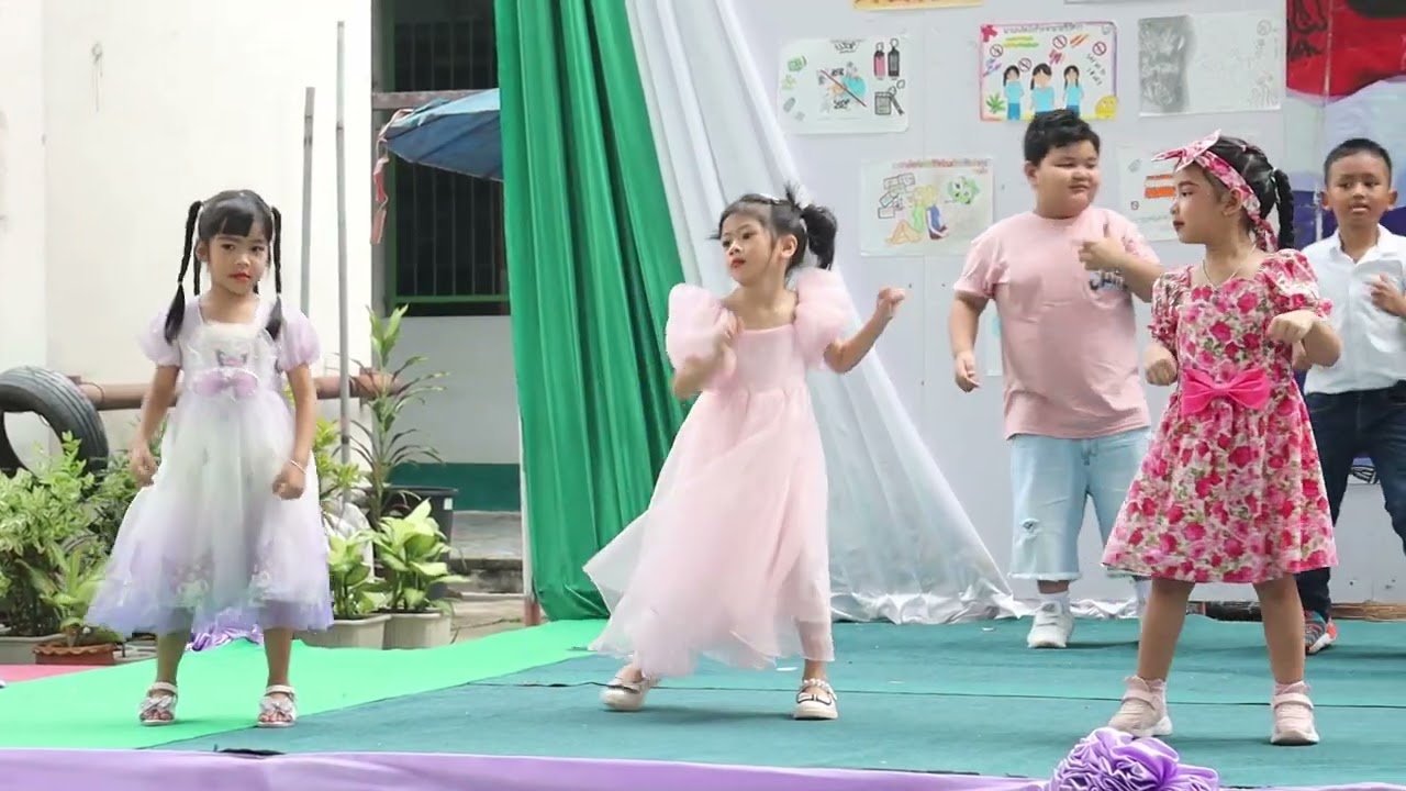 การแสดงของนักเรียนระดับชั้นอนุบาล เพลงยำละแง้น