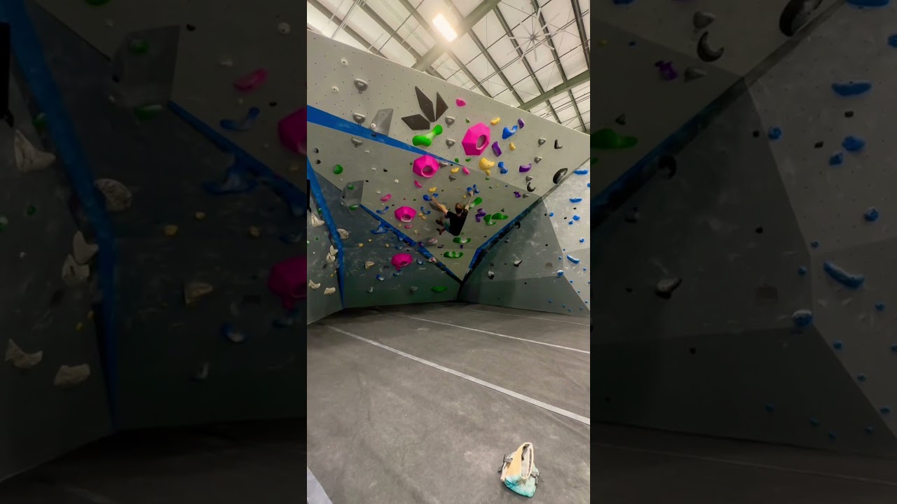 Blue V3/4 Cave Boulder Problem!