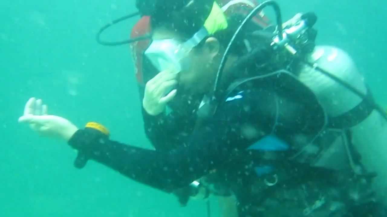 Rescue Diver panicking during training