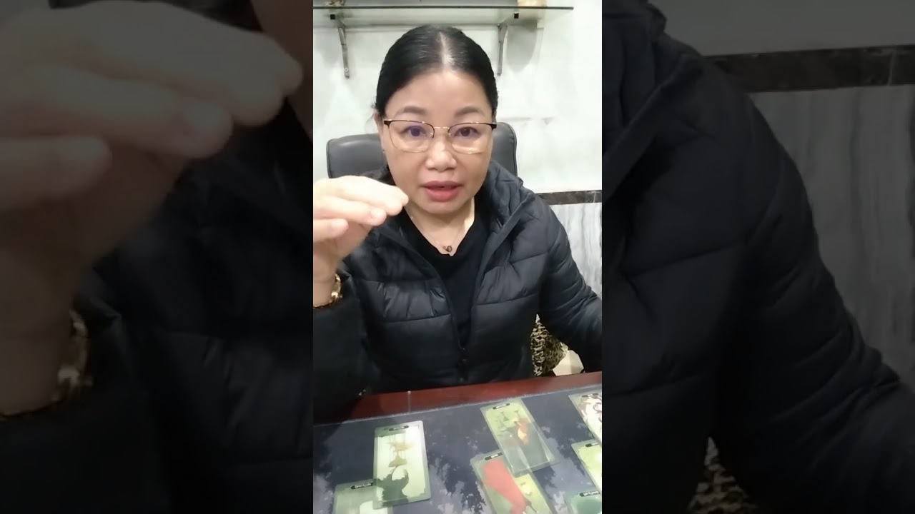 Chuyện về mối quan hệ trong quá khứ trở lại.