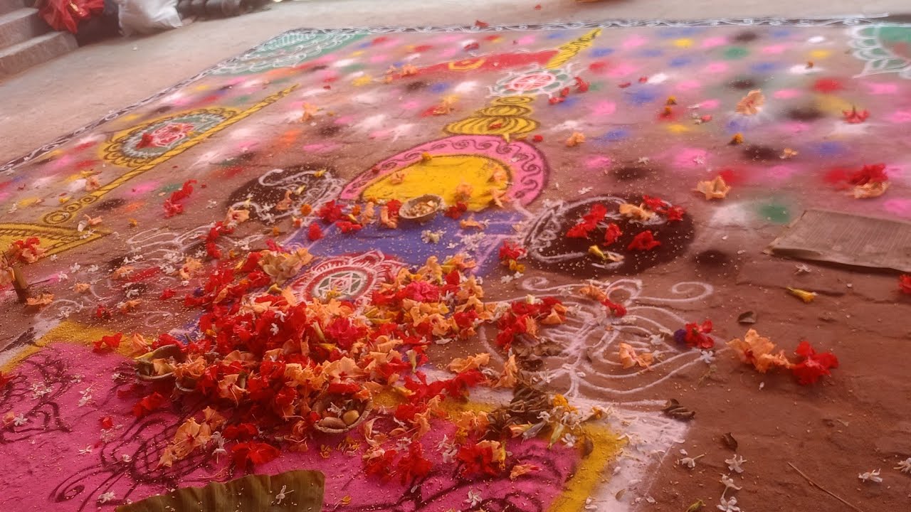 ମା କୀର୍ତ୍ତିଜାରୀ ପ୍ରାଙ୍ଗଣରେ ନାମ ଯଜ୍ଞ ସୂଯ୍ୟ ପୂଜା ଚାଲିଥିବାର ଦୃଶ୍ୟ 🙏🙏