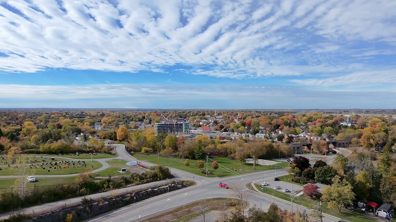 Джи Нео демонстрирует осенние цвета🍂🍁