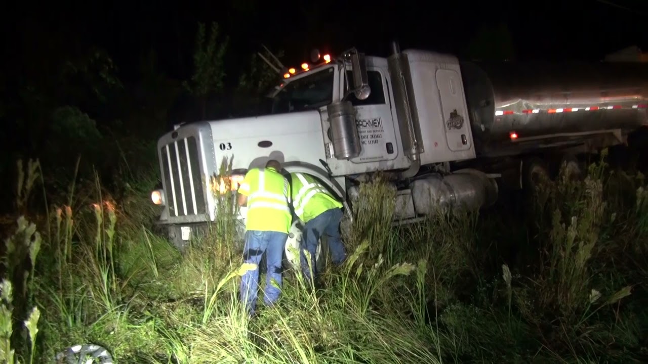 102121 TANKER OVERTURNS IN CLEVELAND