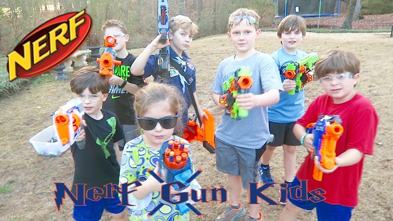 😳 NERF GUN AMBUSH 🎉 BIRTHDAY PARTY SPECIAL!! 🎁