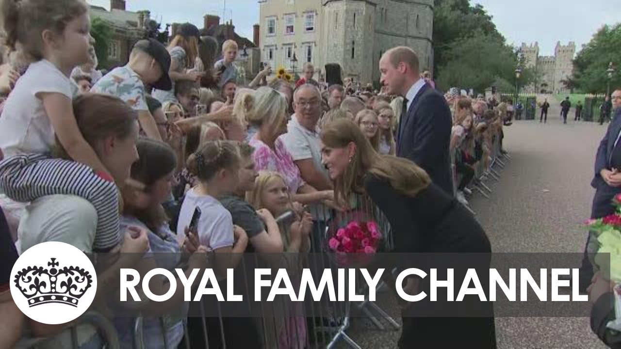 Kate Chats With Children About 'Very Special' Queen