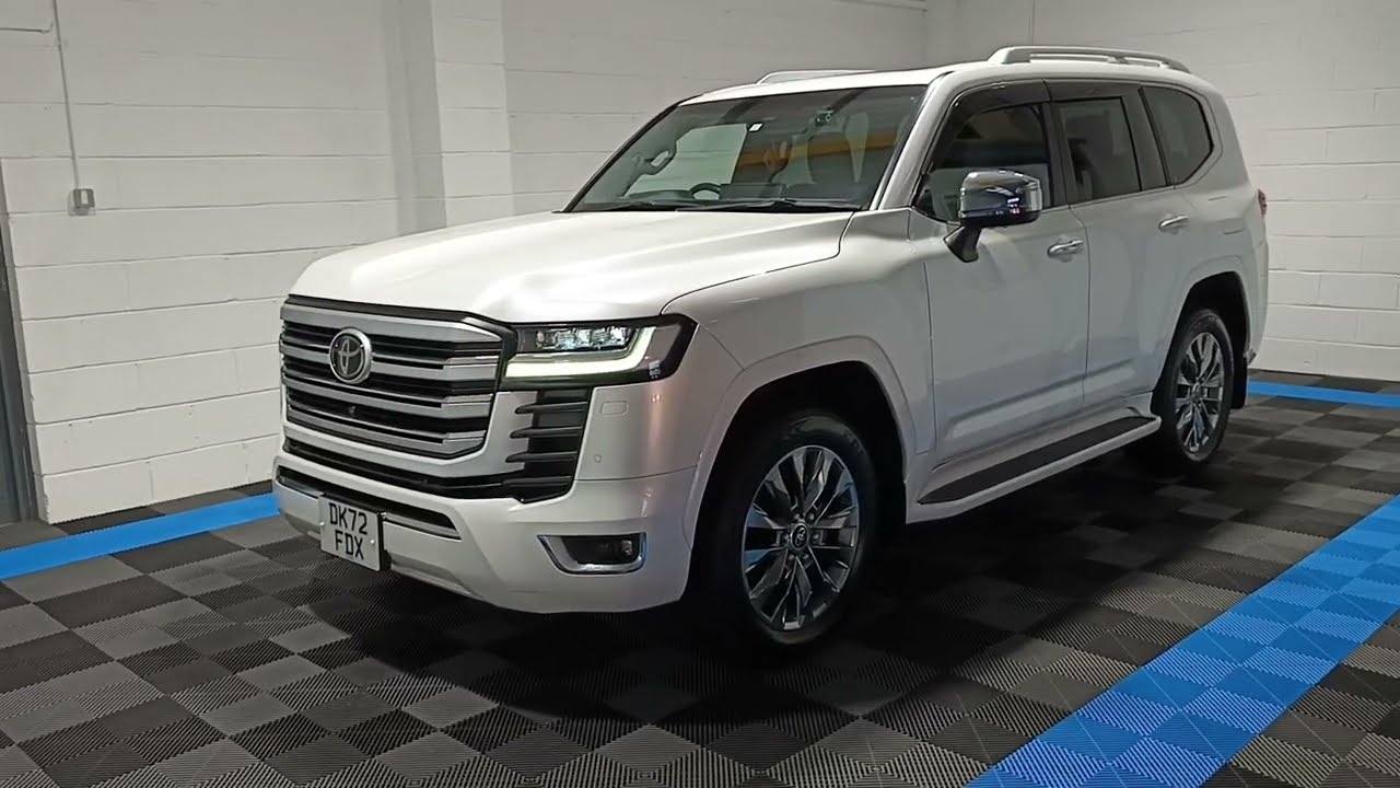 Toyota Land Cruiser LC300 3.5 TWIN TURBO