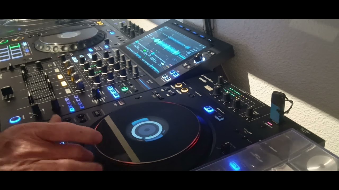 Beat Freak Vs Bassbin Twins (Molinillo 131)