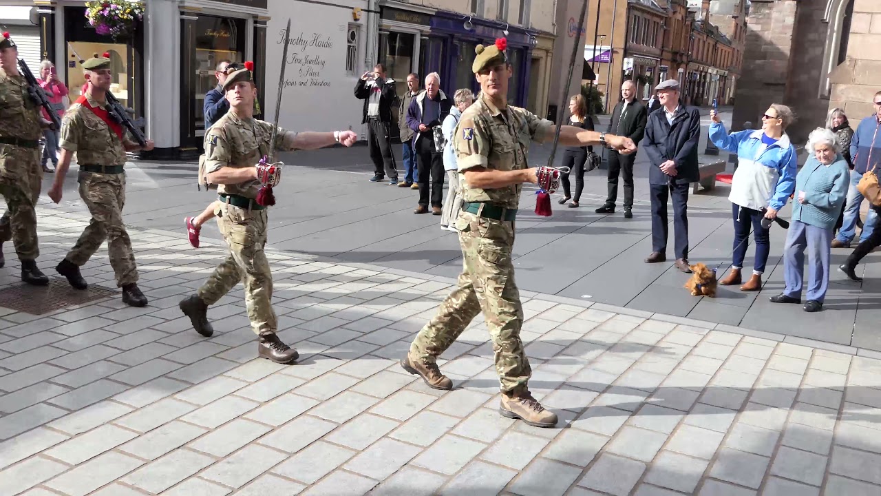 wha' saw the 42nd - Pipes & Drums (Perth)