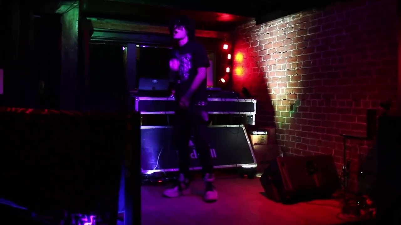 dollbreaker live at the cap