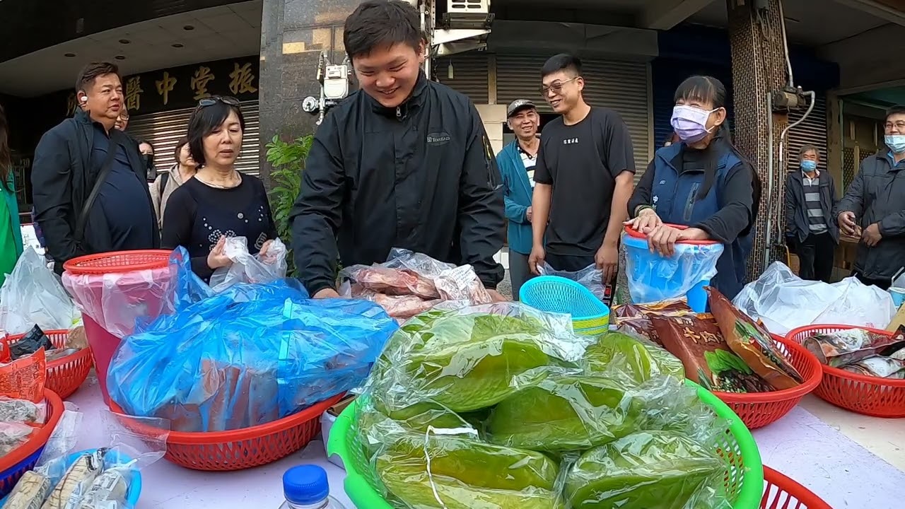 只有這一點點要賣多久 #中彰海王子 #烏日火車站 #海鮮叫賣 #海鮮拍賣