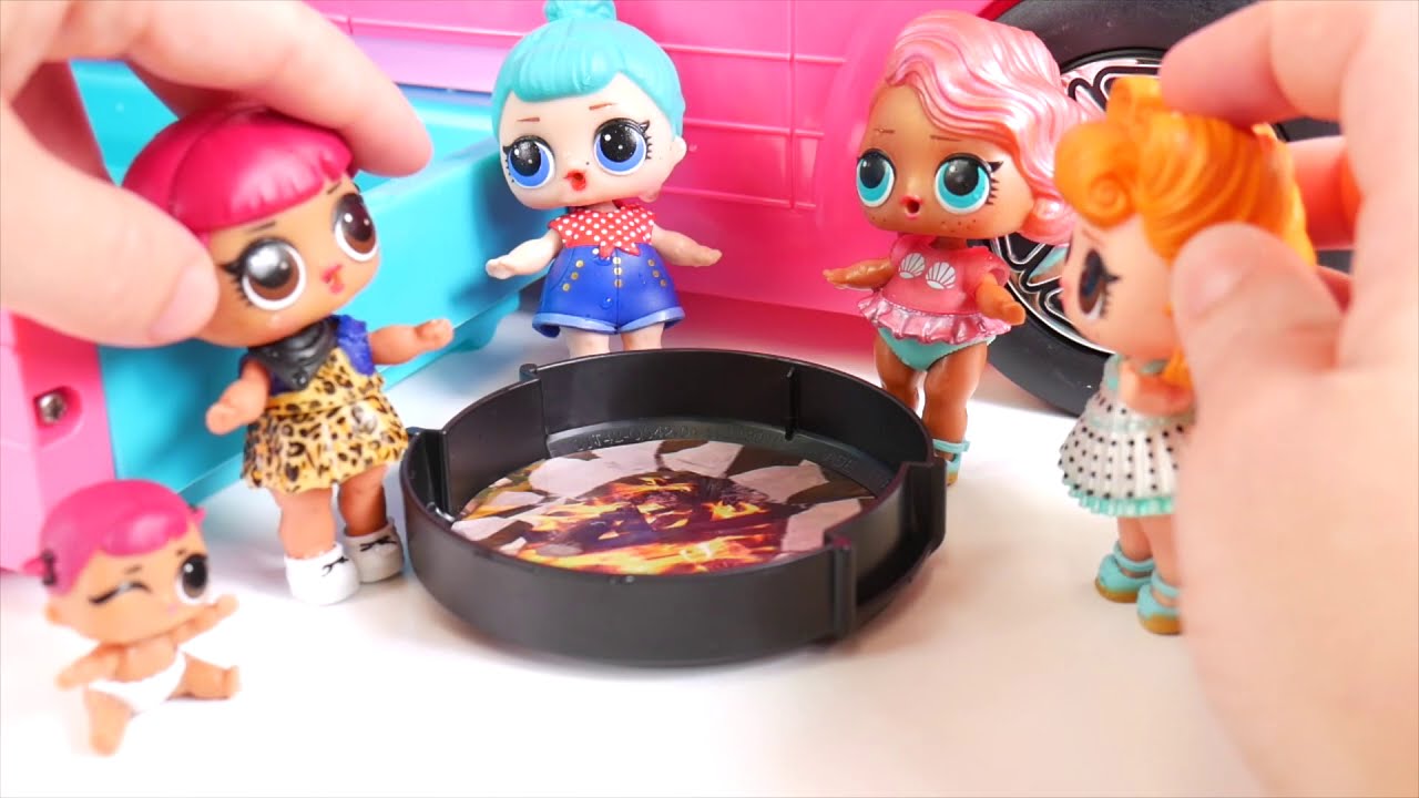 Custom Surprise Dolls Play at Barbie Camper Mobile with Unicorn Lil Sisters + Customized DIY!