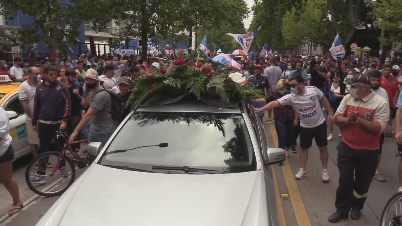 Despiden al 'Morro' García en Uruguay entre lágrimas y euforia