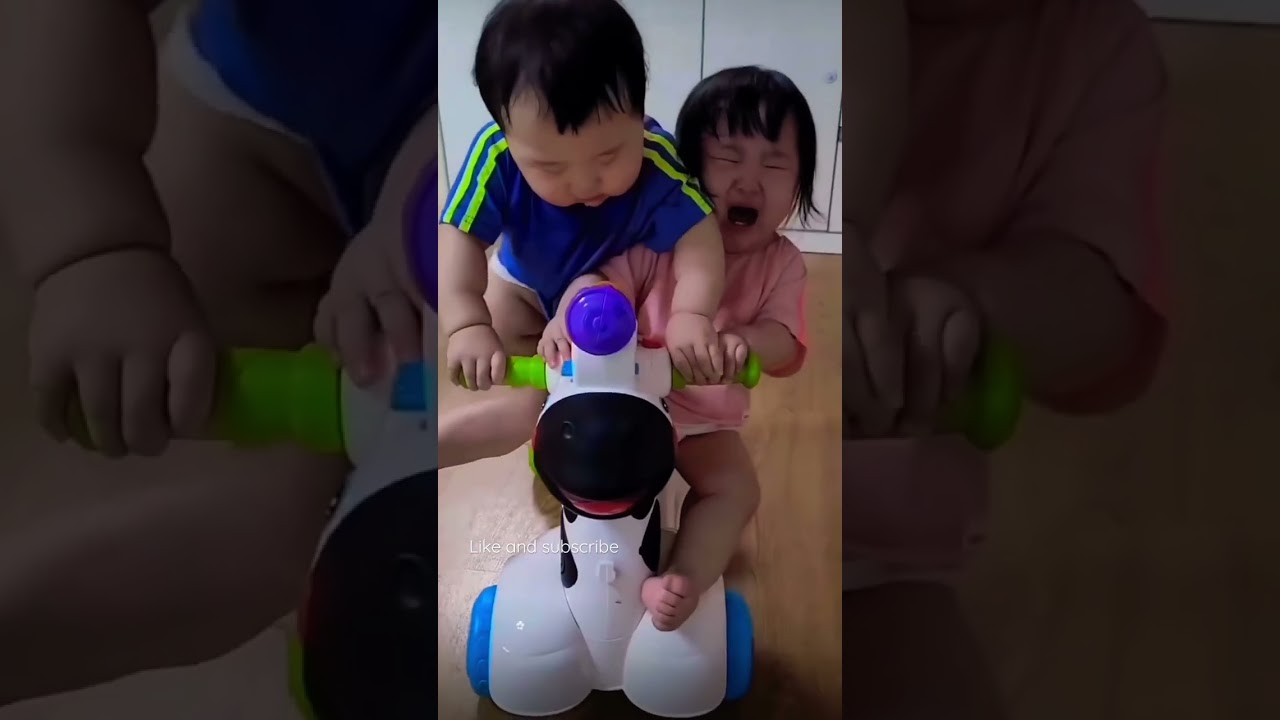 SIBLING FIGHT😵
