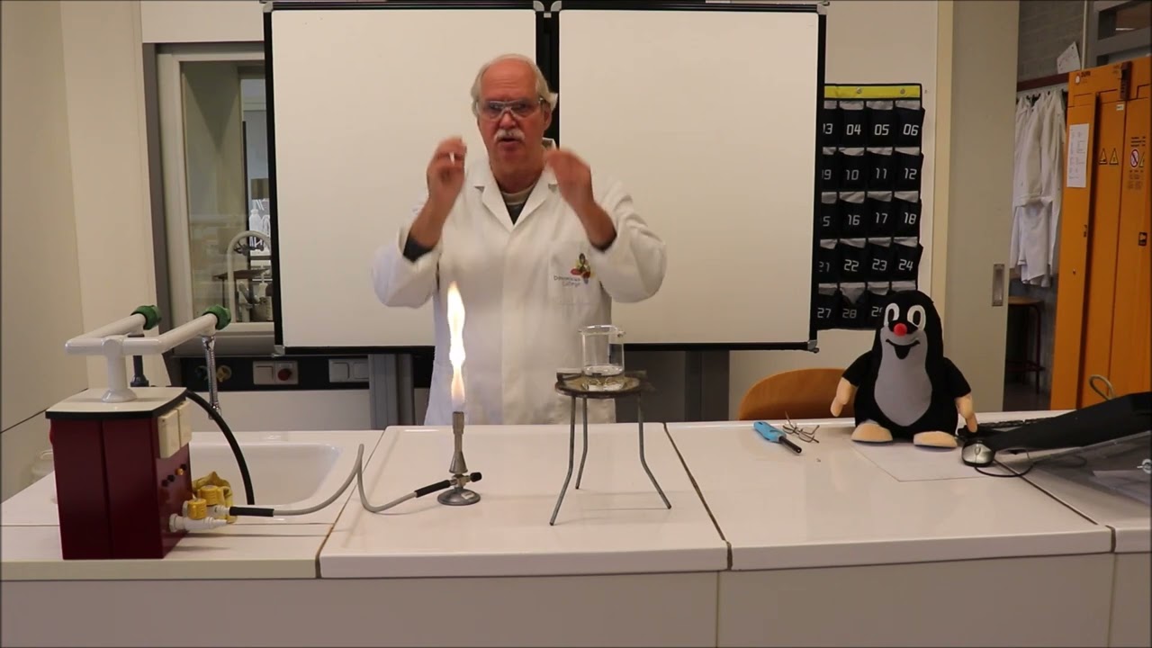 Het gebruik van de brander bij scheikunde.
