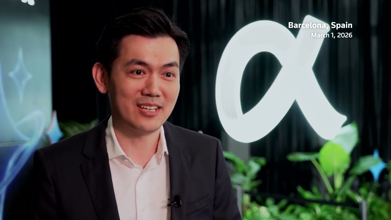 Smart devices company HONOR unveils AI-powered 'robot' phone