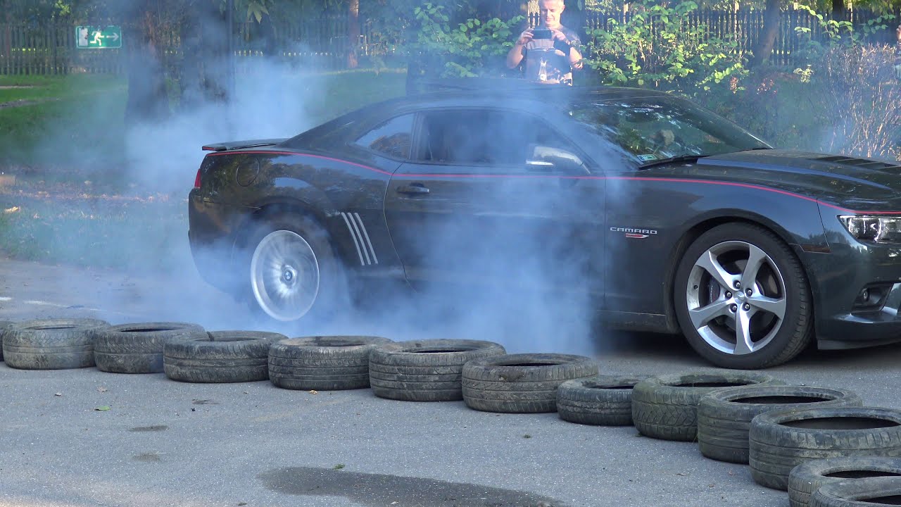 Camaro burnout V8 Fanatics