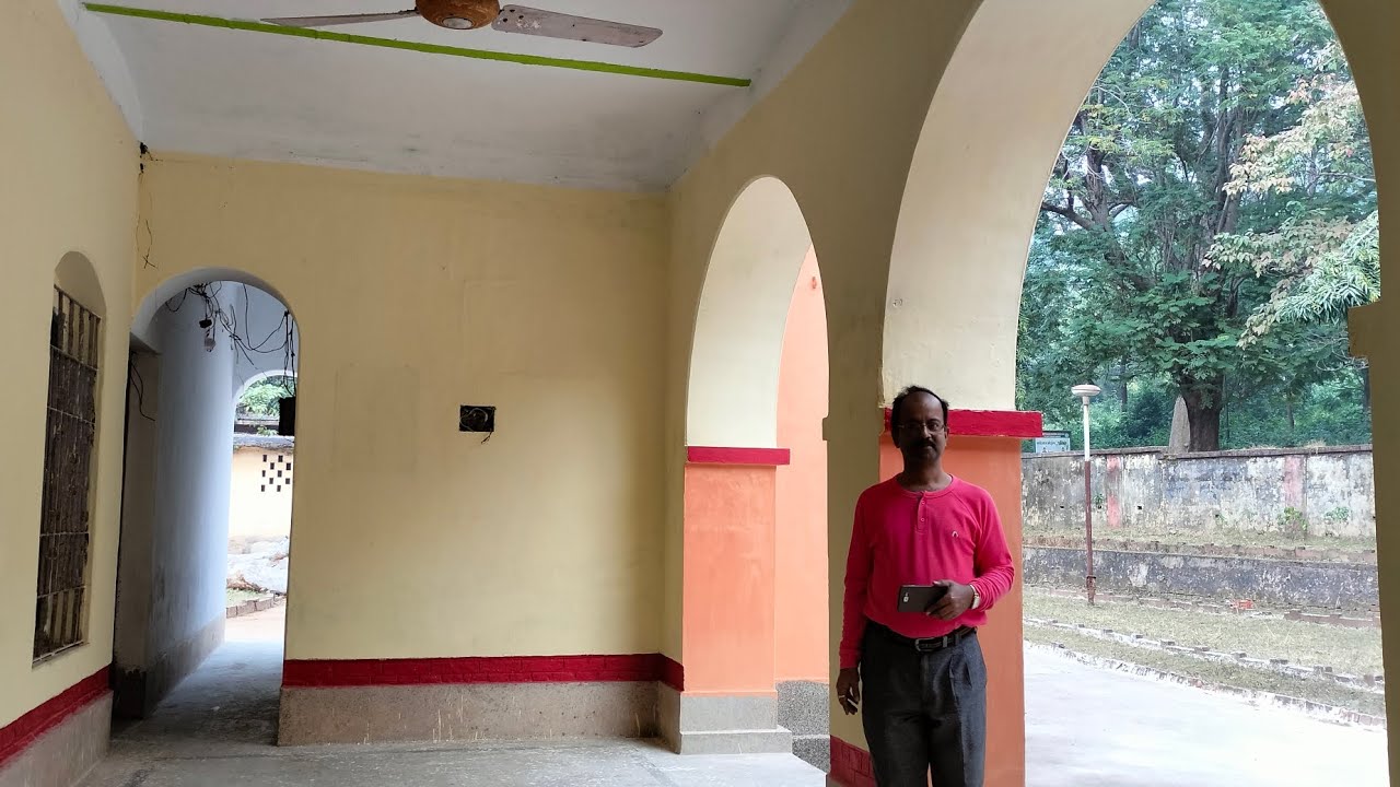 উত্তম কুমারের বাড়ি। খিড়কি থেকে সিংহ দুয়ার।